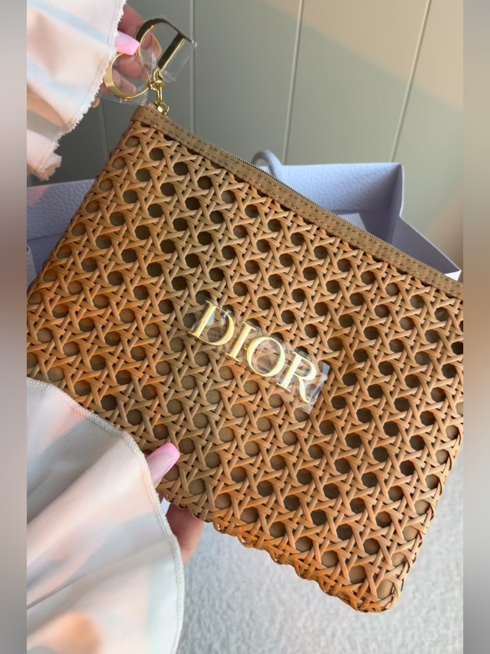 Dior Beauty Solar Pouch 2026- Not yet available in the USA. Only 1 available! - Picture 6 of 9